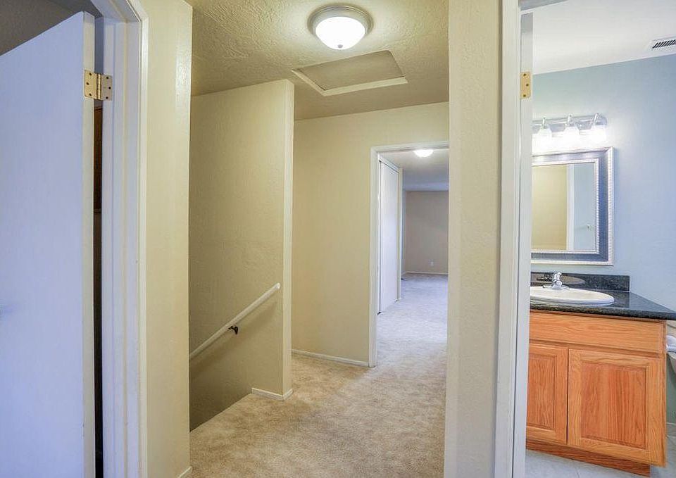 1st image of 15170 Venetian Way