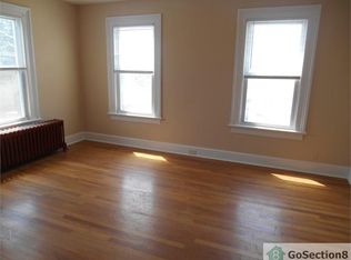 1048 Kossuth St, Bridgeport, CT 06608