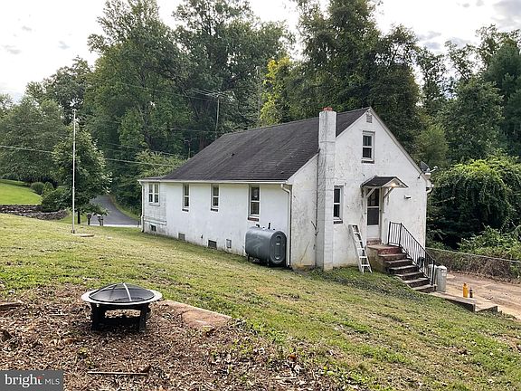 4th image of 11800 Reynolds Rd