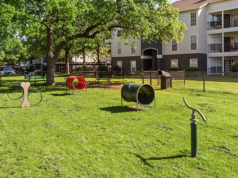 Lush Pet Park