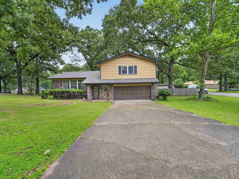 1st image of 1540 Valley View Dr
