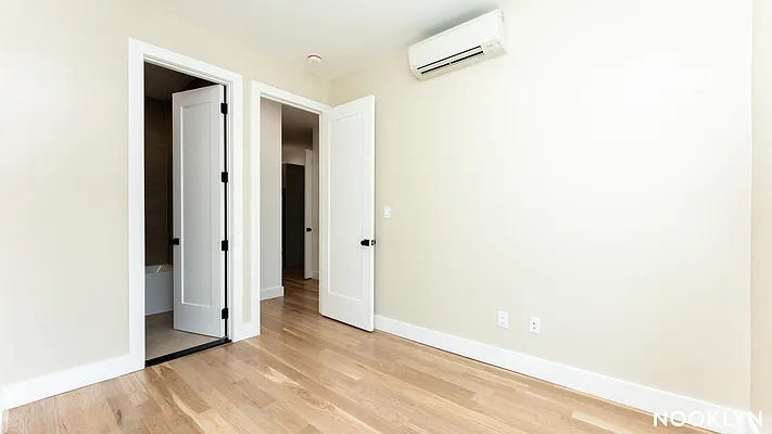 Rented by Nooklyn NYC LLC | media 19