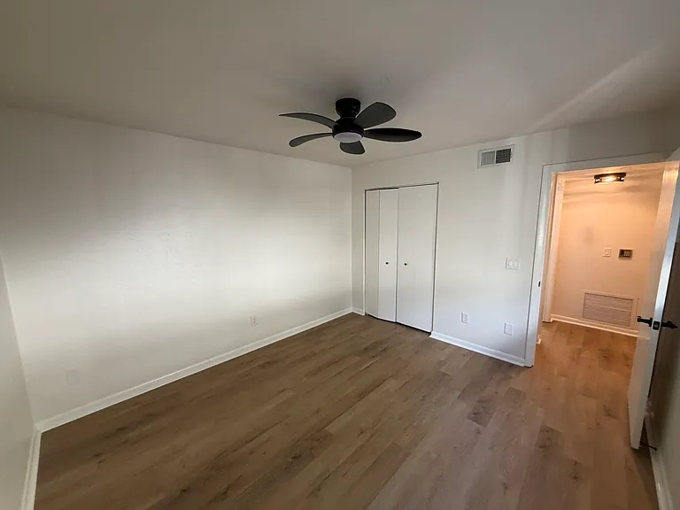 5424 SW 4th Pl — Photo 11