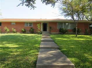 5235 Starlight Dr S, Benbrook, TX 76126
