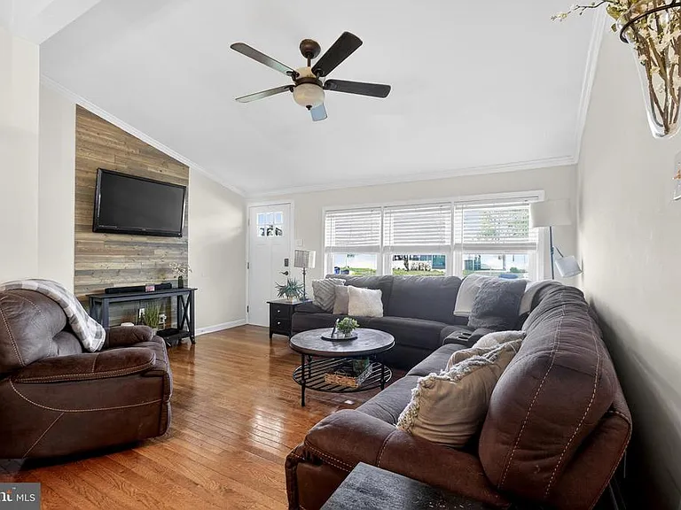 525 N Coles Ave — Photo 5