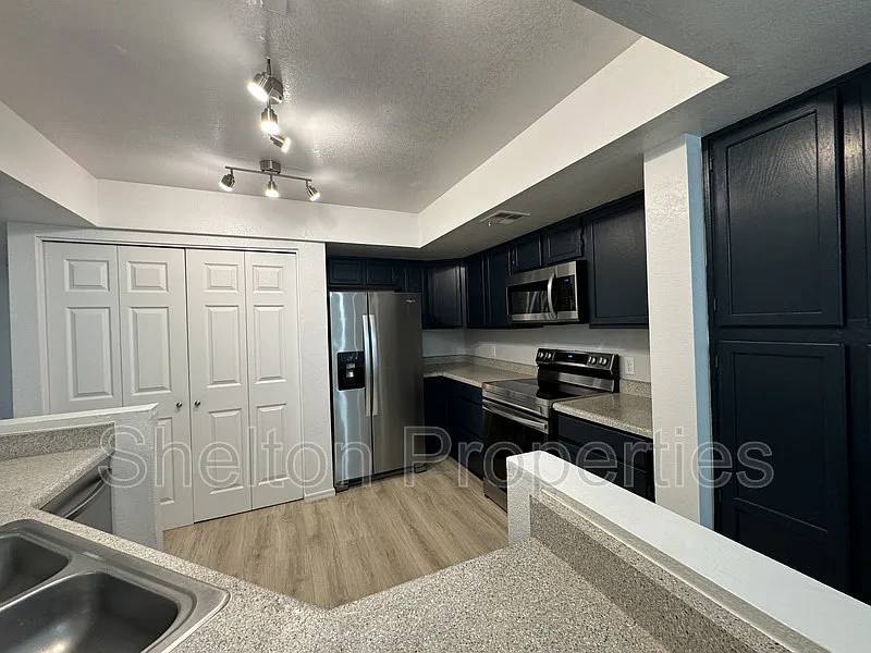2 bed, 2.0 bath, 1188 sqft, $1,550 — Photo 2
