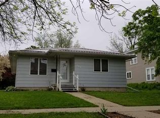 809 2nd Ave, Ackley, IA 50601