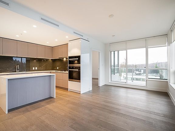 4th image of 1675 Lions Gate Ln #506
