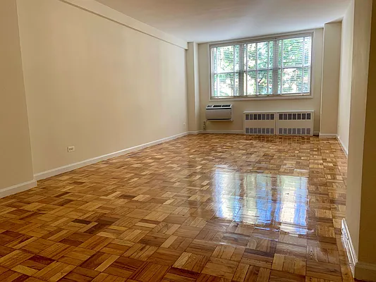 Rented by Halstead Real Estate | media 6
