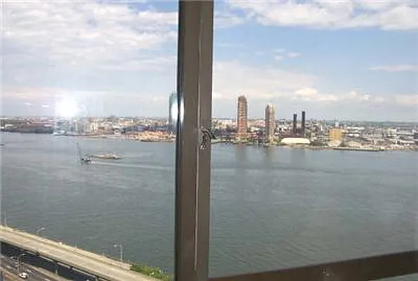 Rented by R New York | media 23