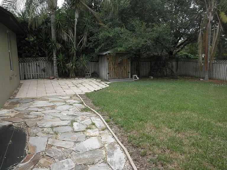 209 Heatherwood Ct — Photo 33