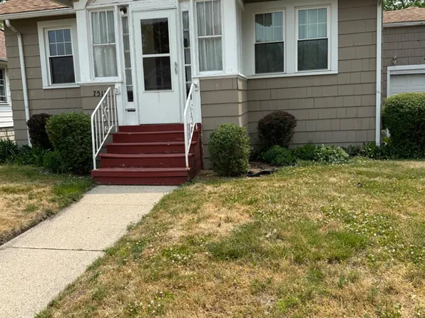 7513 Jackson Ave, Hammond, IN 46324