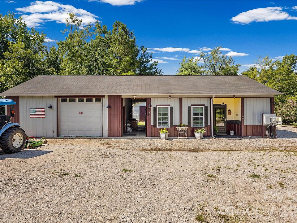 1st image of 1445 Camp Dr