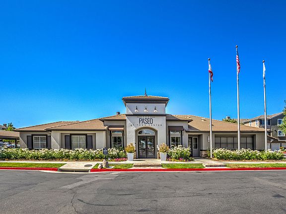 The Paseo at Town Center apartments community photo