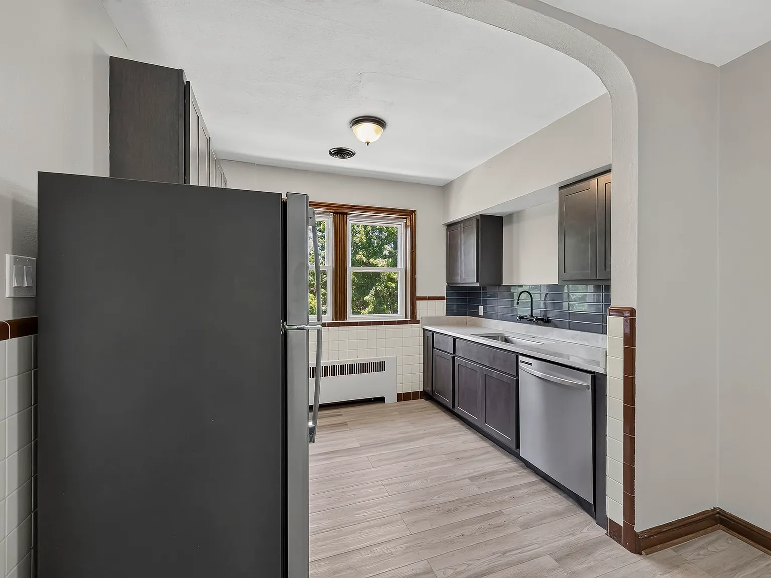 1 bed, 936 sqft, $1,225 — Photo 4