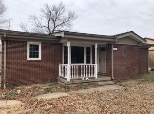 822 W Alexander Dr, Haysville, KS 67060