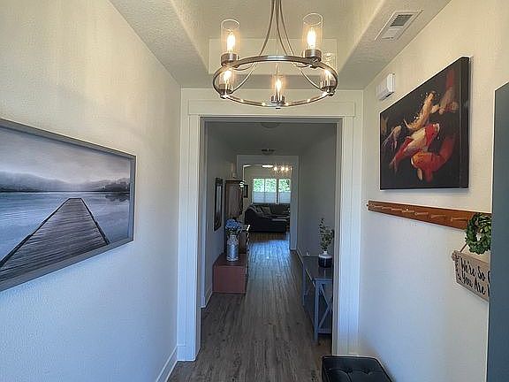 3rd image of 248 NE Liberty Ln
