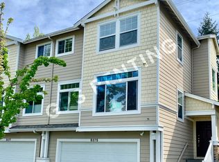 8375 NE 140th St, Kirkland, WA 98034