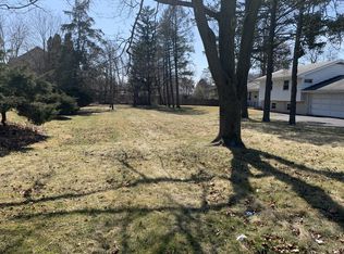 119 Ogden Ave, Clarendon Hills, IL 60514