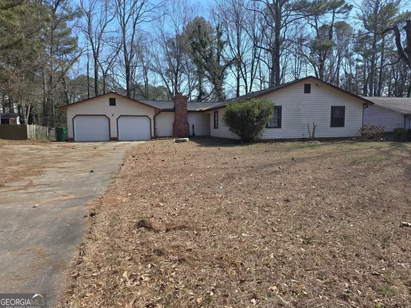 1045 Millard Rd, Stone Mountain, GA 30088