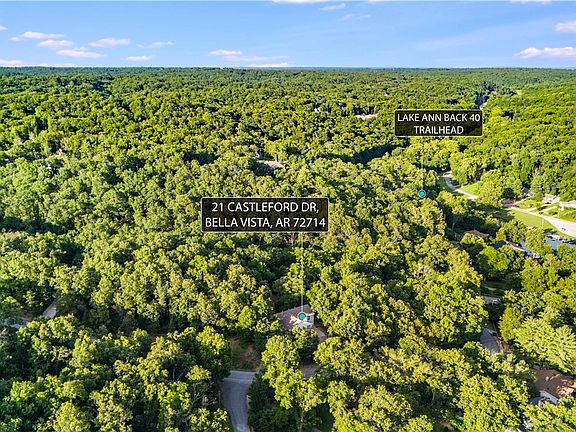 3rd image of 21 Castleford Dr