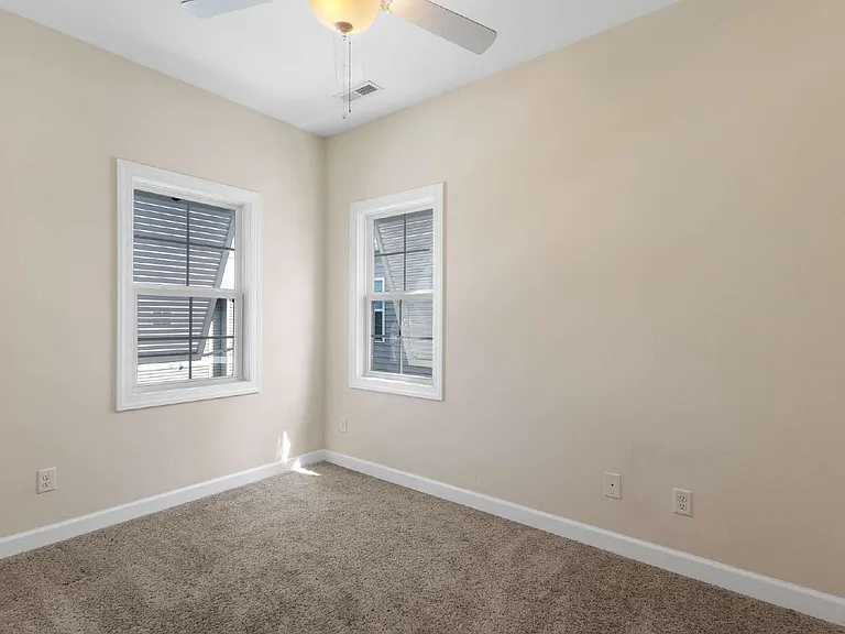 212 Bridgeview Ct #A — Photo 18