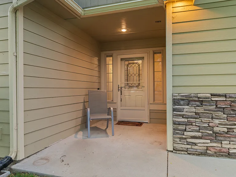 2581 S Gatewood Ln — Photo 3