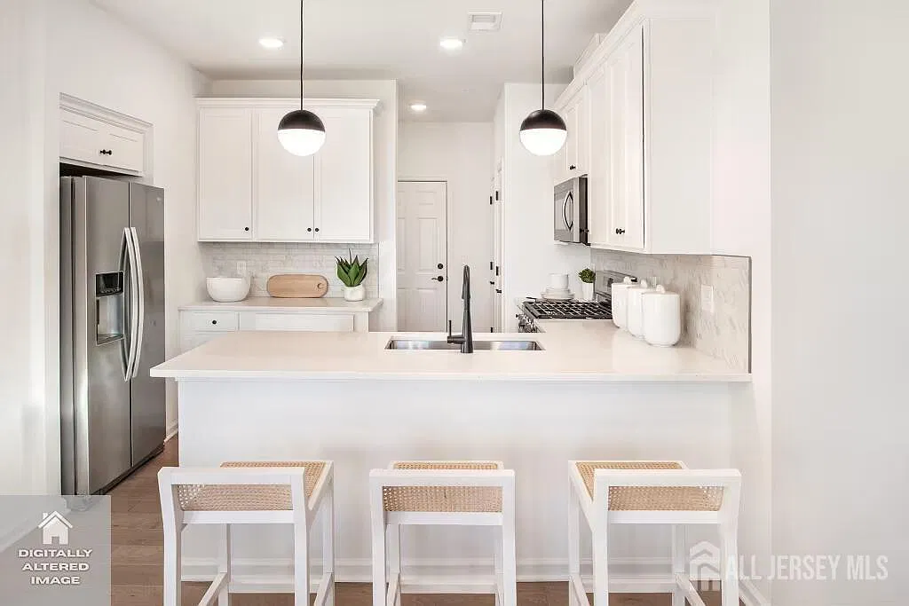 2 bed, 2.0 bath, 1004 sqft, $3,375 — Photo 4