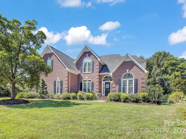 818 Kings Crossing Dr NW #62, Concord, NC 28027