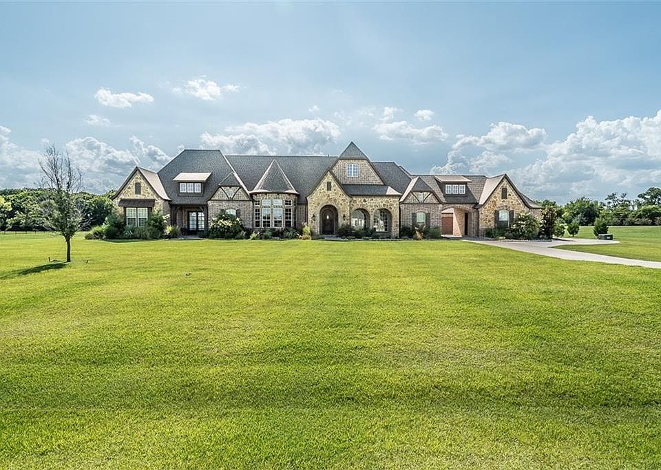 1st image of 2525 Whispering Acres Ln