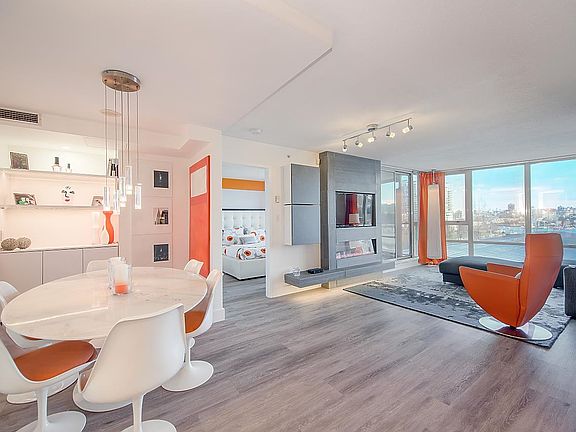 4th image of 1408 Strathmore Mews #508