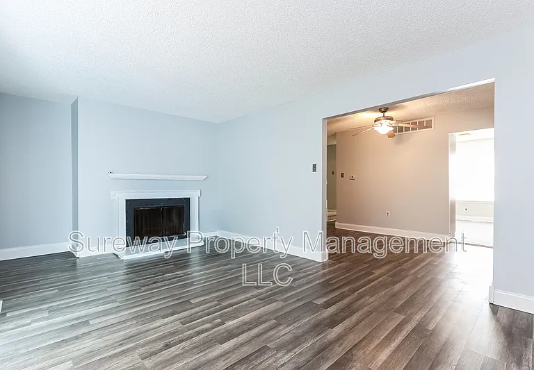 2344 Susan Ct — Photo 4