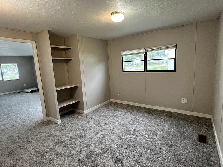 113 Speer Dr — Photo 17