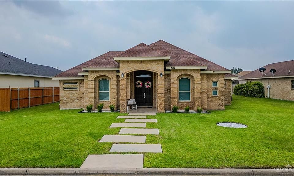 1st image of 704 New Orleans Cir