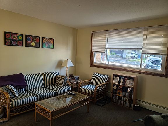 4th image of 2122 Belmont Ln APT 1