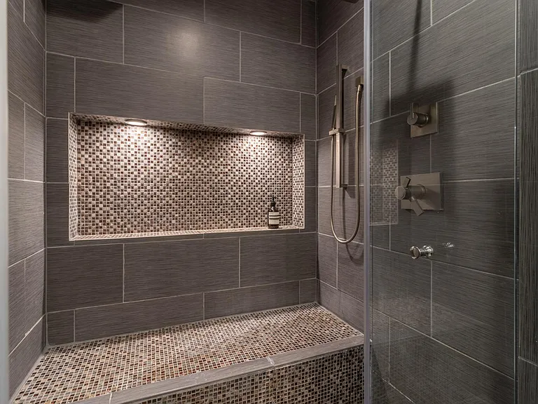 115 E Bishop St #1 — Photo 13