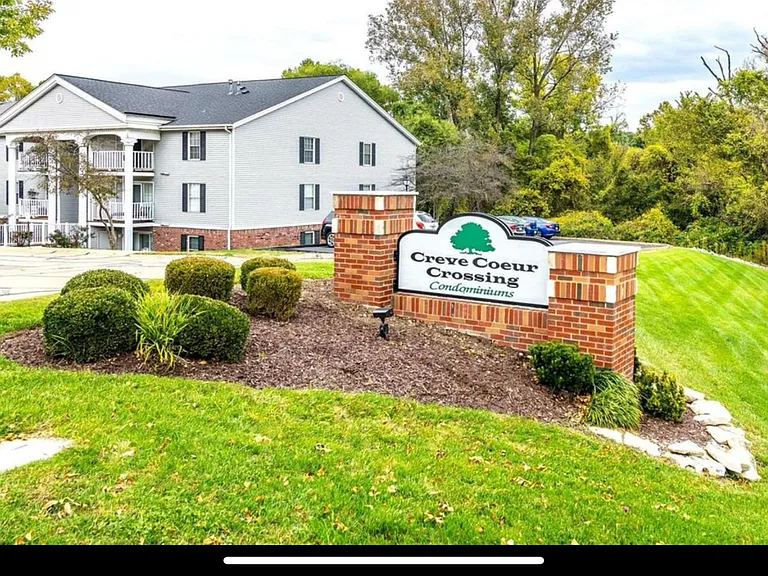 1210 Creve Coeur Crossing Ln #H — Photo 26