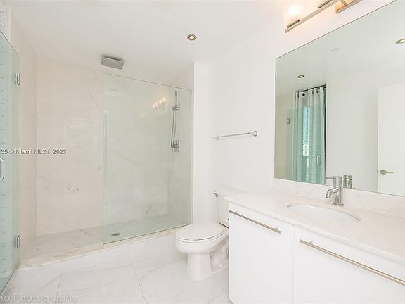 5th image of 888 Biscayne Blvd APT 1701