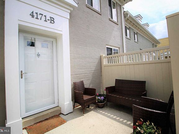 2nd image of 4171 S 4 Mile Run Dr Unit B