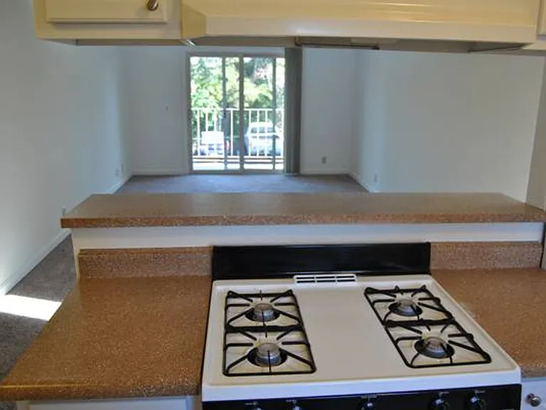 2950 Portage Bay — Photo 114