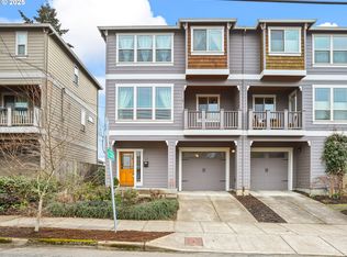 714 SE Spokane St, Portland, OR