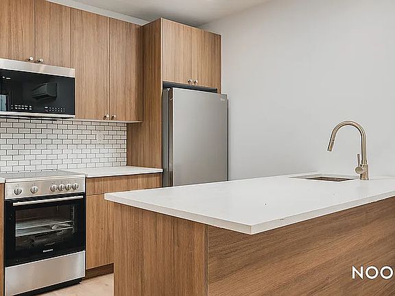 2nd image of 68 Gold St #6Z