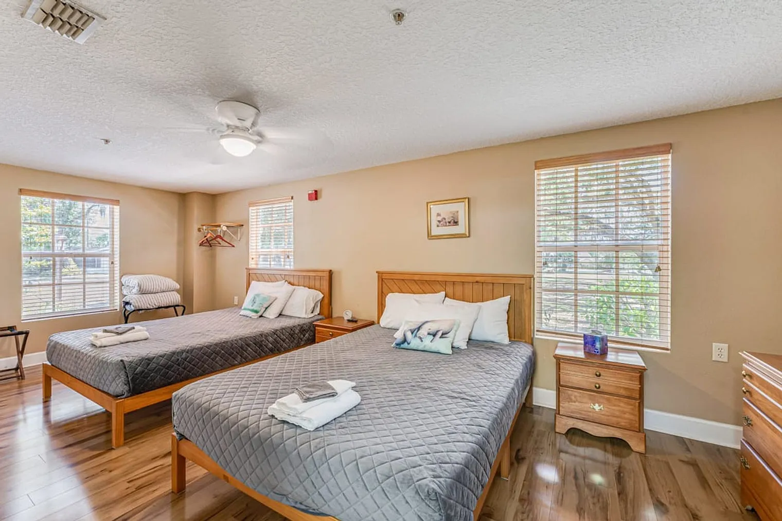 1 bed, 1.0 bath, $2,742 — Photo 2