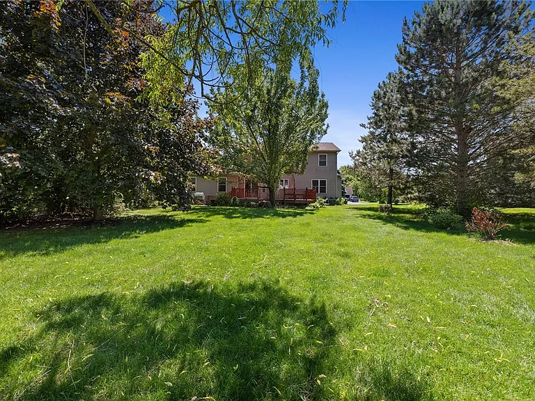40 Alverstone Way — Photo 50