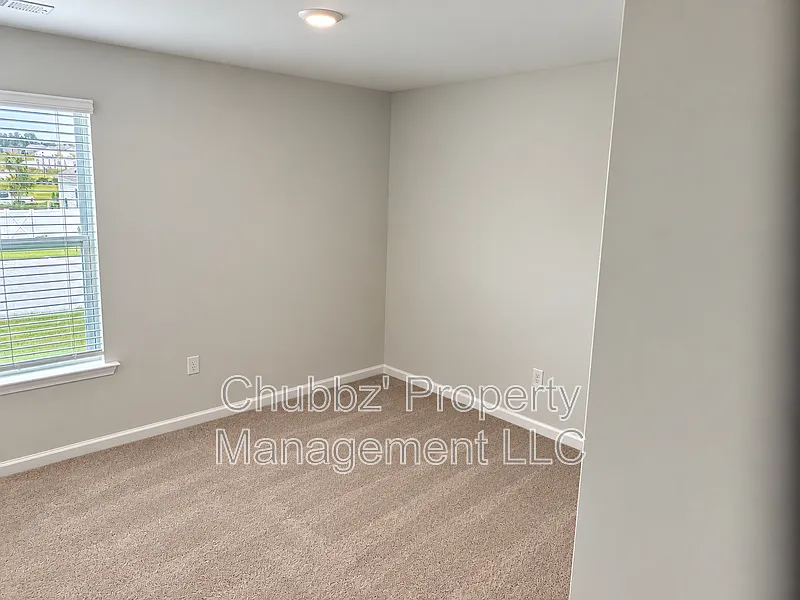 3 bed, 2.5 bath, $2,550 — Photo 4