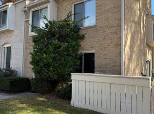 10289 Ridgeline Dr, Gaithersburg, MD 20886