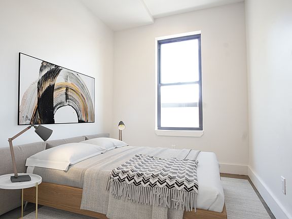 4th image of 1582 Prospect Pl #B