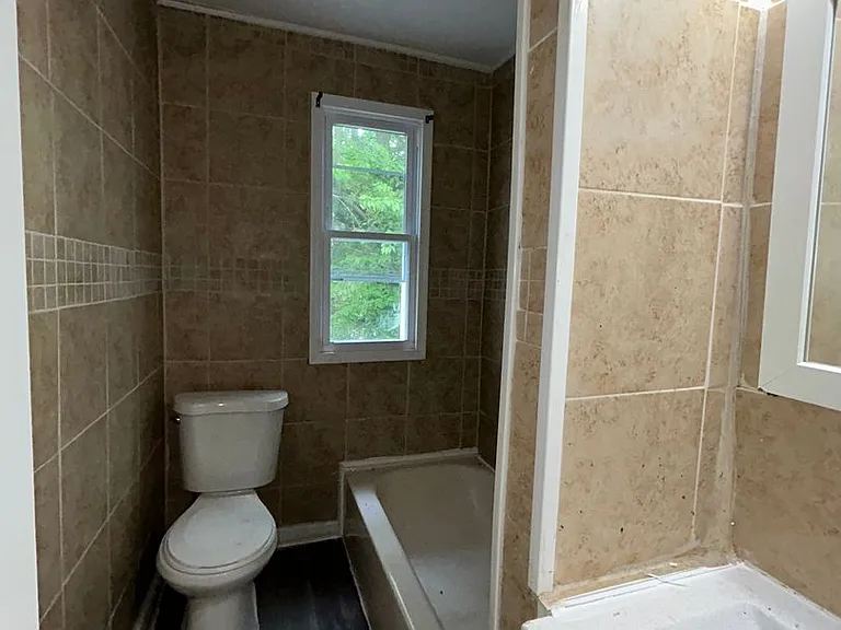 19 E Ingham Ave — Photo 12