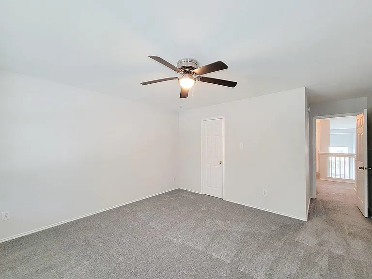 19726 Lindenfield Ct — Photo 46