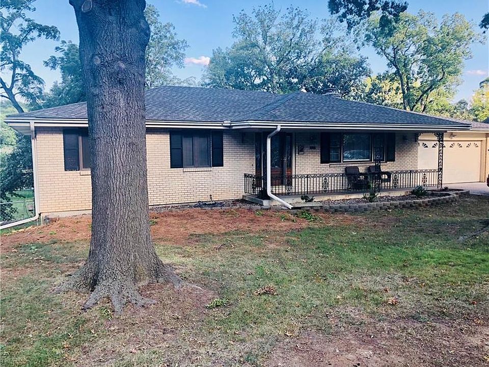 1st image of 743 Linda Ln